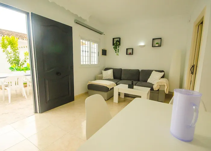 Troyano - Paradise Retreat By The Estepona