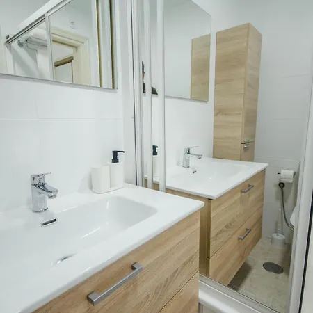 Troyano - Paradise Retreat By The Estepona