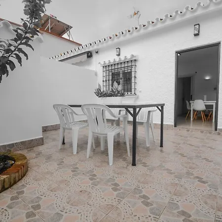 Troyano - Paradise Retreat By The Holiday home *