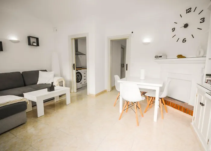 Troyano - Paradise Retreat By The *