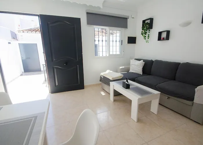 Troyano - Paradise Retreat By The *